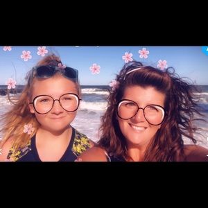 Meet your Posher, Lynda